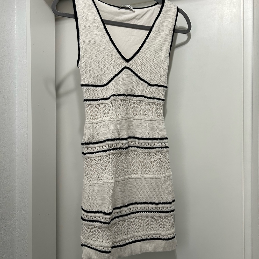Abercrombie & Fitch White and Black dress